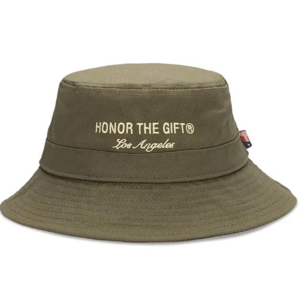 📌 HONOR THE GIFT SIGNATURE BUCKET HAT